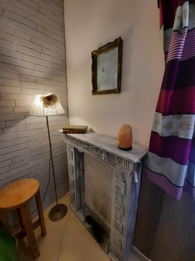 La Casa Nella Roccia Apartment Napoli Bagian luar foto