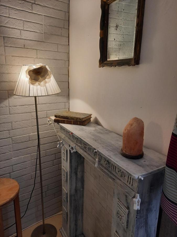 La Casa Nella Roccia Apartment Napoli Bagian luar foto